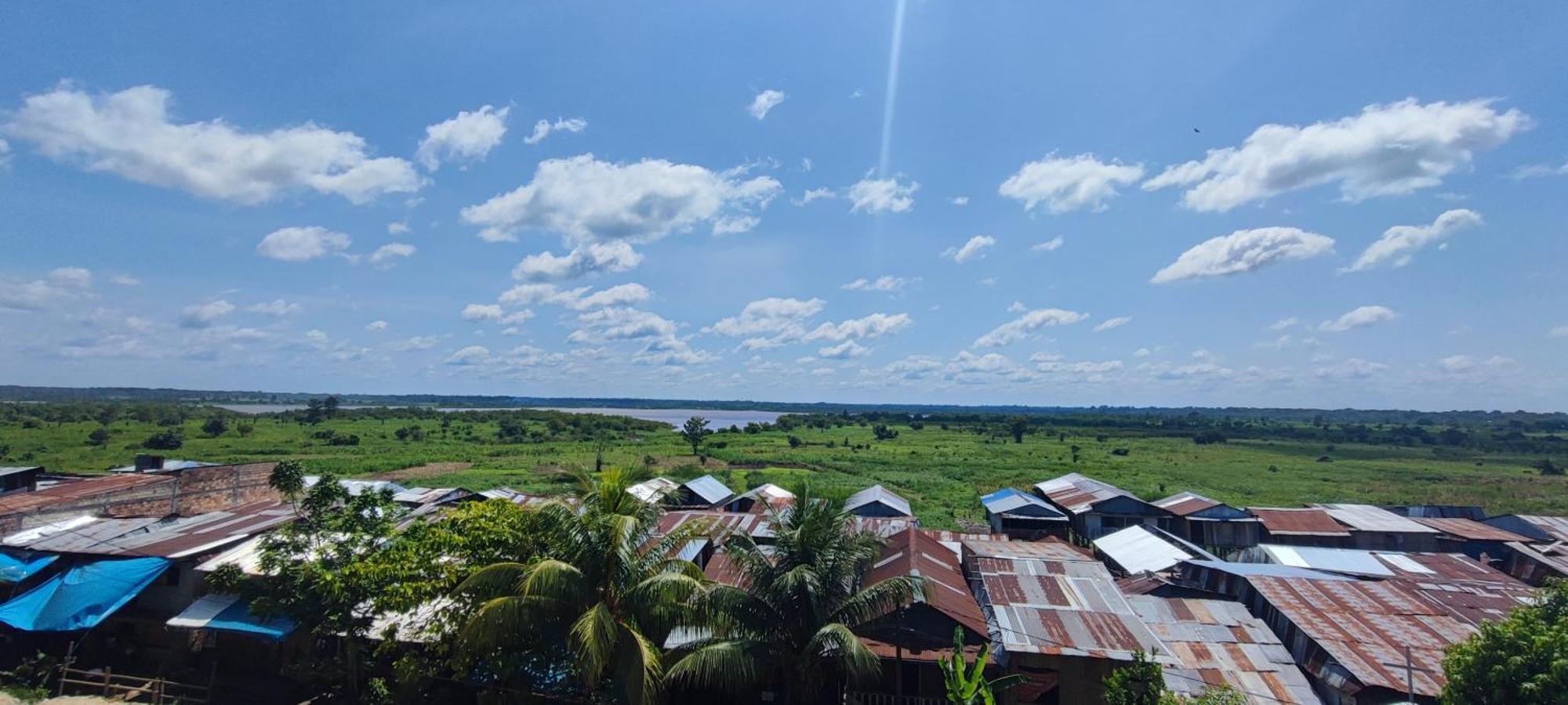 Flying Dog Hostel Iquitos Exteriör bild