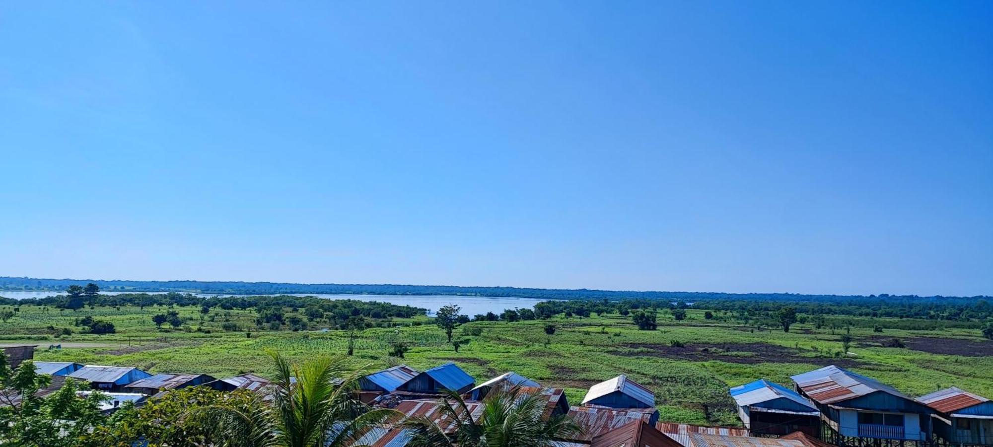 Flying Dog Hostel Iquitos Exteriör bild