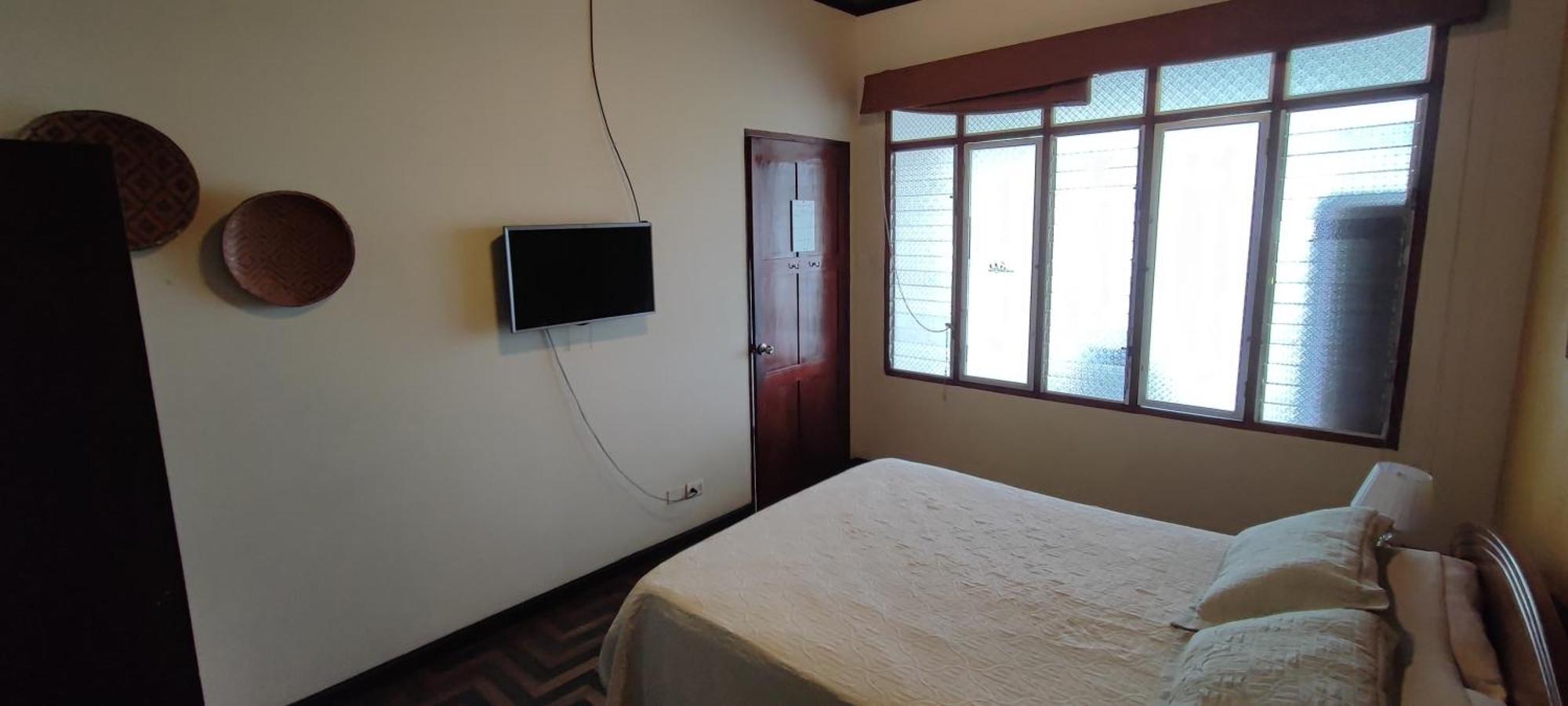 Flying Dog Hostel Iquitos Exteriör bild